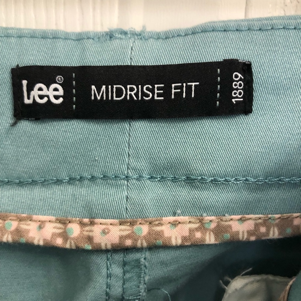 Lee Mid Rise Fit Mint Color Ankle Pants - Picture 2 of 3